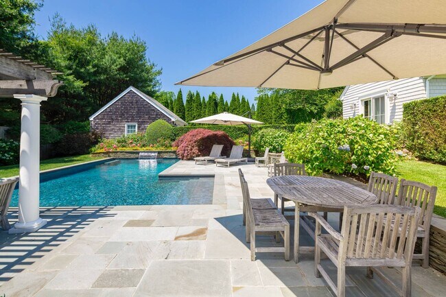 Building Photo - 33 Talmage Ln