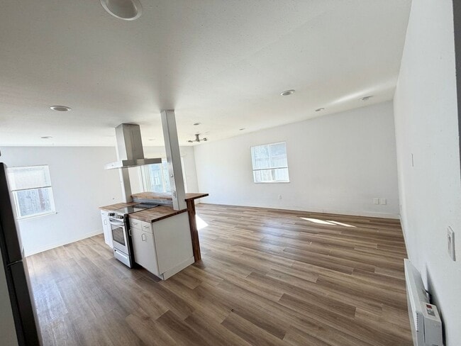 Building Photo - 11235 37th Ave SW