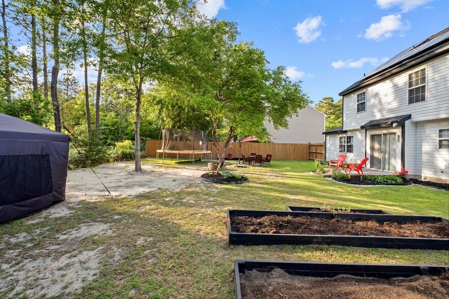 Building Photo - 113 Berry Dr