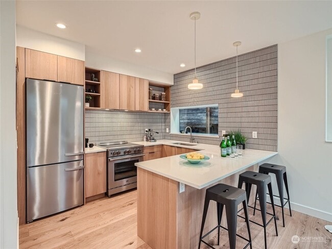 Building Photo - Greenwood 3 Bedroom New Construction Townhouse!