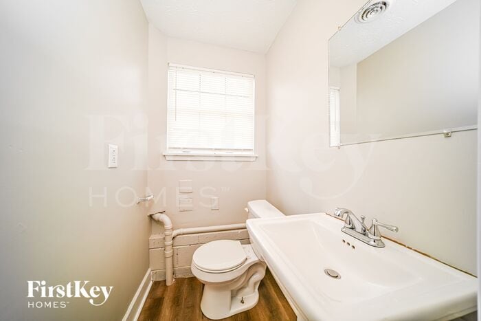 Building Photo - 3782 N Camp Creek Pkwy SW