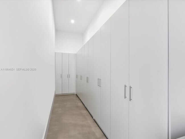 Building Photo - 871 NE 83rd St