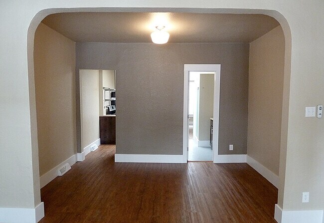 Building Photo - Boutique Apartments