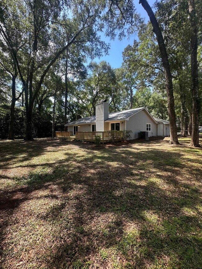 Building Photo - 3016 Giles Pl