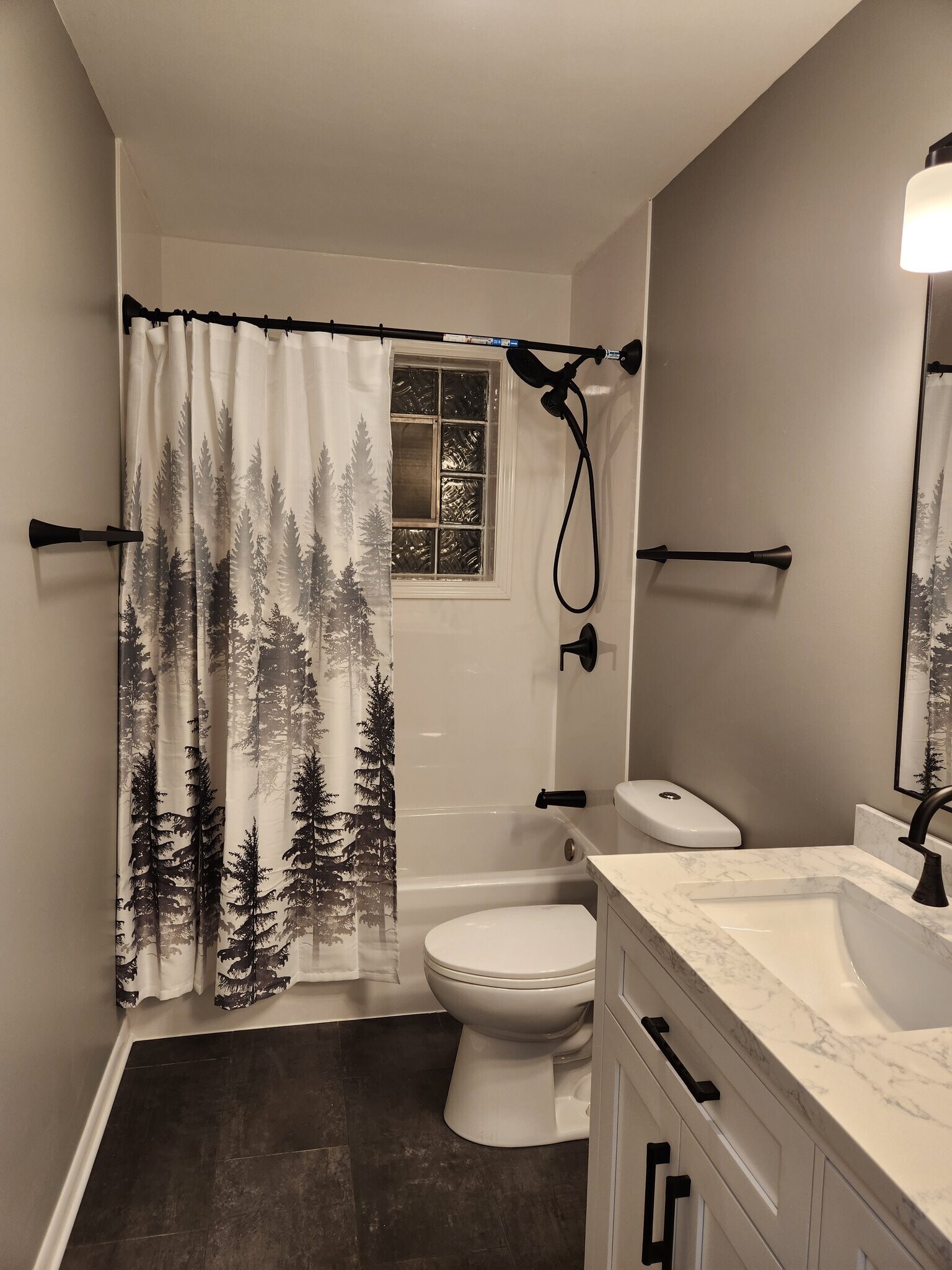 Building Photo - 33 Cranbrook Dr