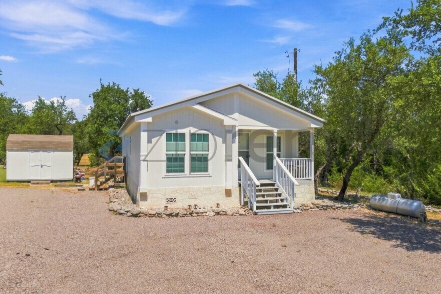 Building Photo - Unit