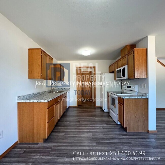Building Photo - 427 175th St S
