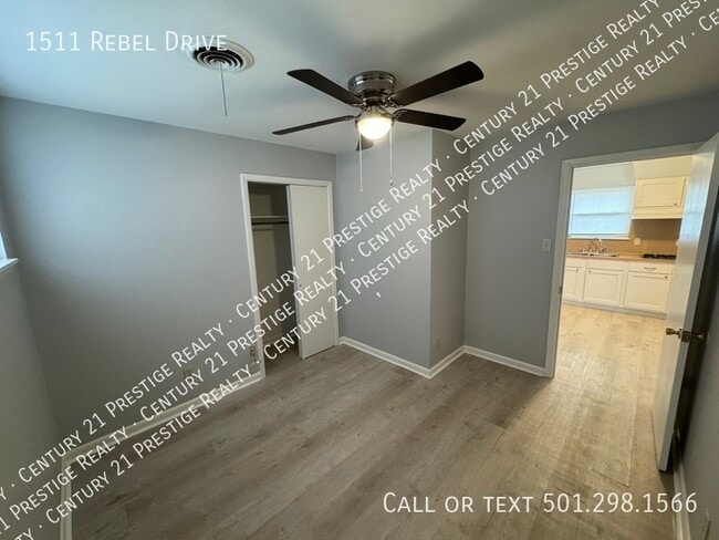 Building Photo - 1511 Rebel Dr