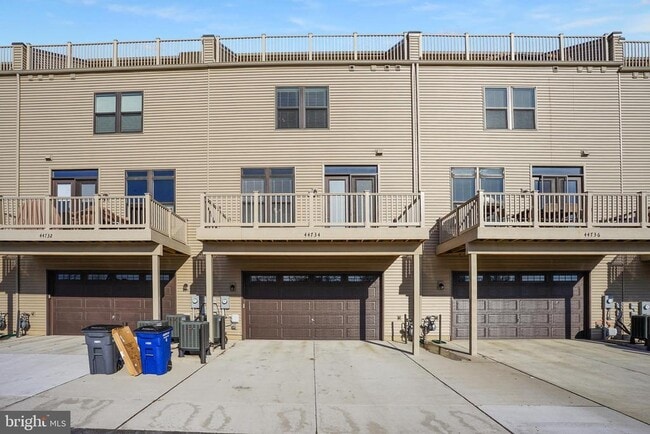 Building Photo - 44734 Roosevelt Sq