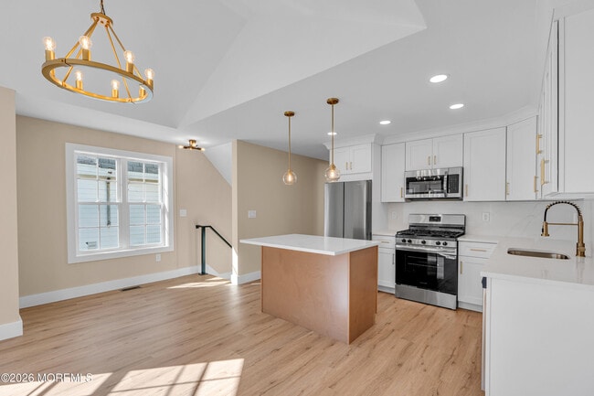 Building Photo - 39 Sea Drift Ave