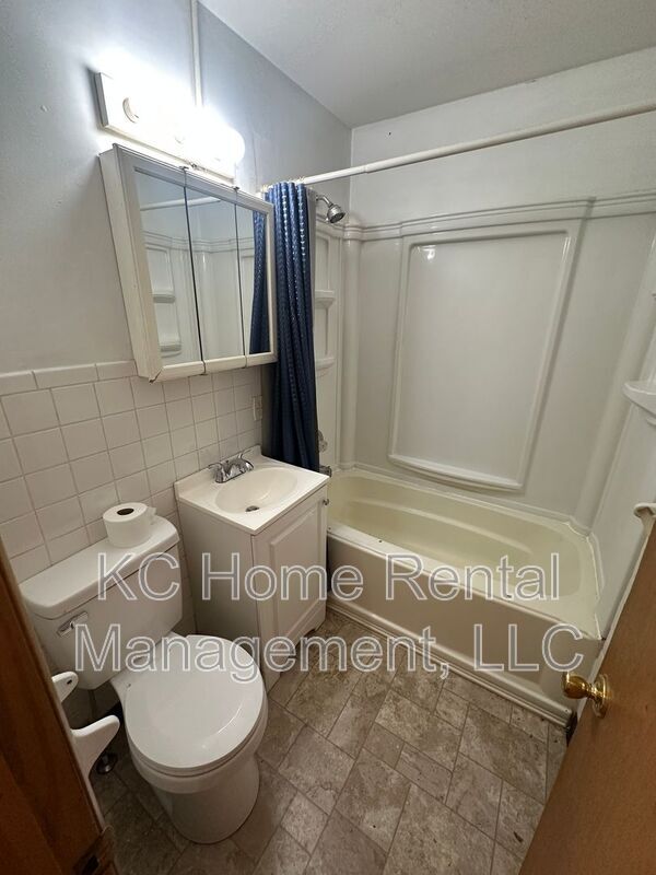 Building Photo - 3015 N 53rd St