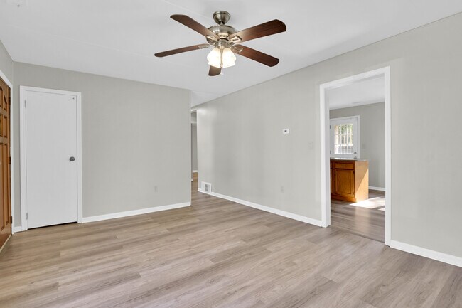Building Photo - 4329 Whitehall Ln