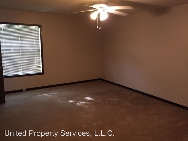 Building Photo - 214 Rials Dr