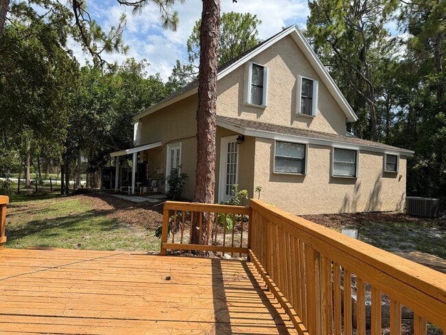 Building Photo - 17503 30th Ln N