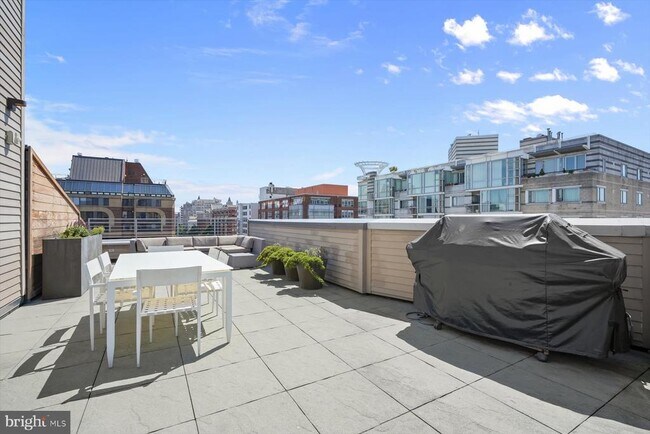 Building Photo - 1311 13th St NW
