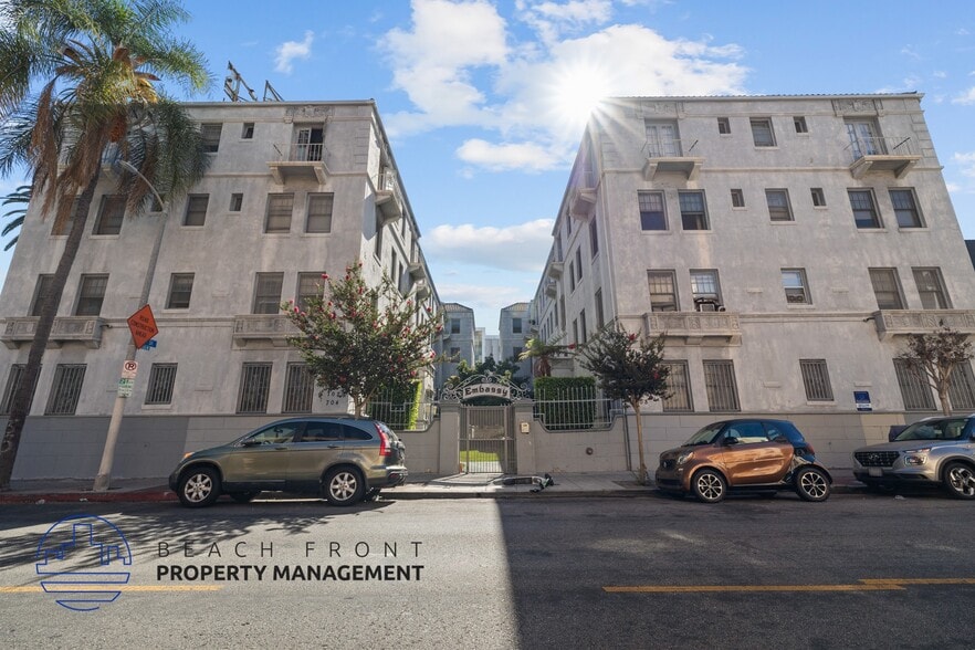 Building Photo - 702-708 S. Mariposa Ave.