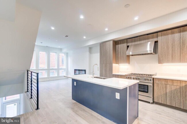 Building Photo - 2228 13th St NW