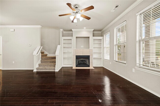 Building Photo - 614 N Keats Dr