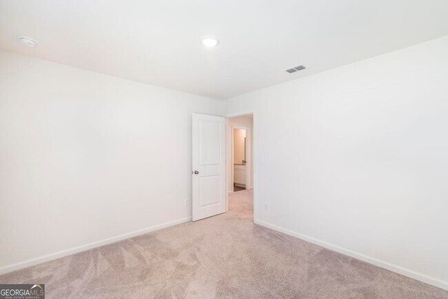 Building Photo - 105 Flat Rock Ml Trl