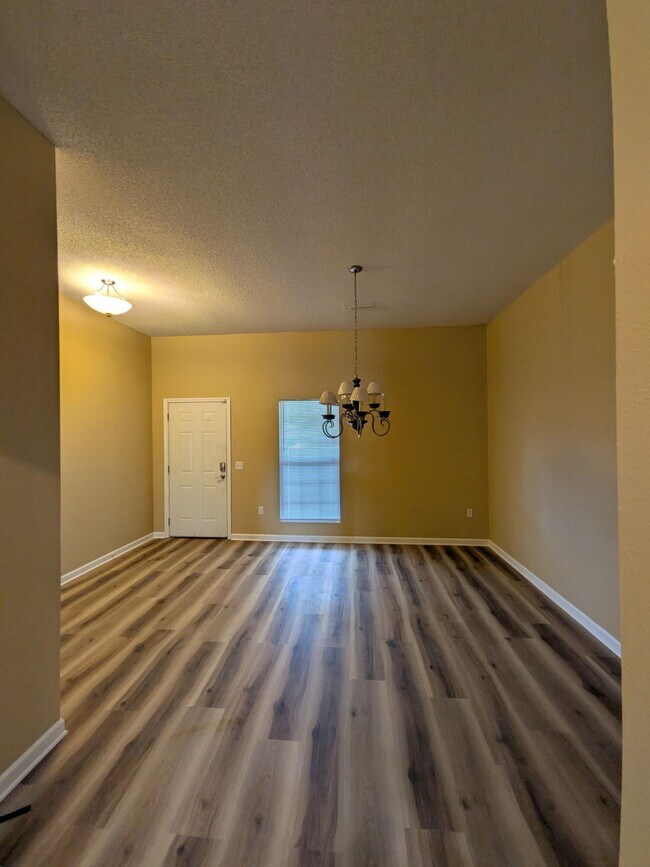Building Photo - 5211 Moore Loop