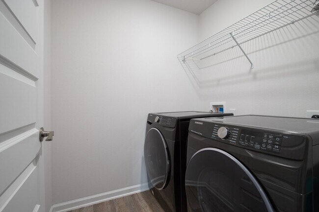Building Photo - Welcome to your dream rental home in the c...