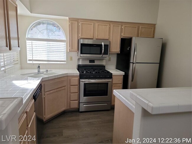 Building Photo - VERY DESIRABLE GREEN VALLEY 1st FLOOR UNIT...