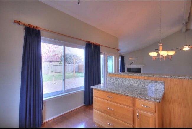 Building Photo - 3039 Becket St