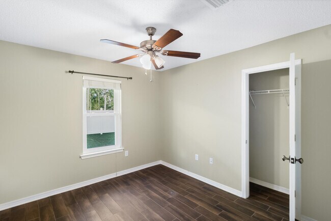 Building Photo - 8778 Faye Ct