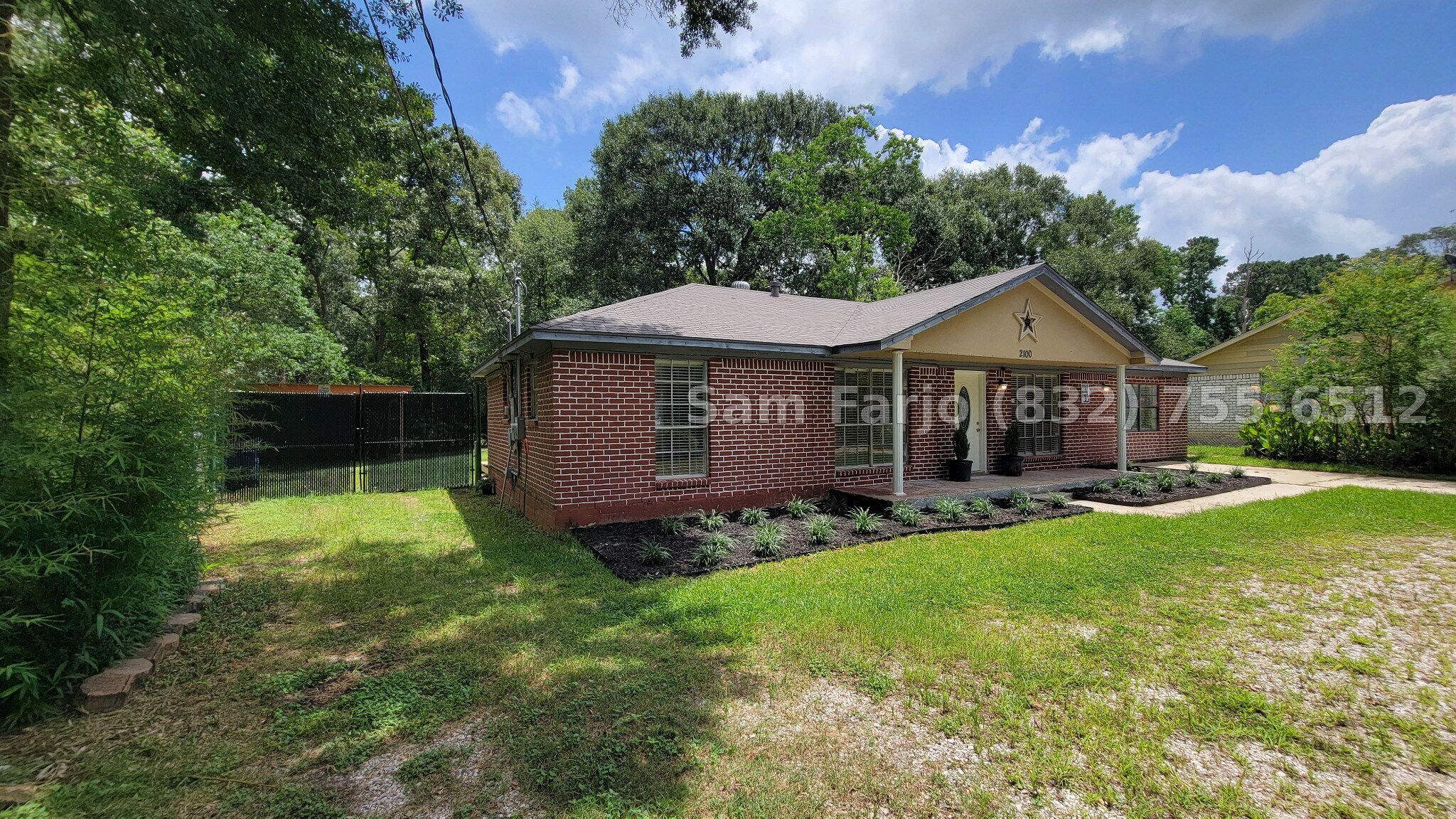 Building Photo - 2100 Hill Top Ct