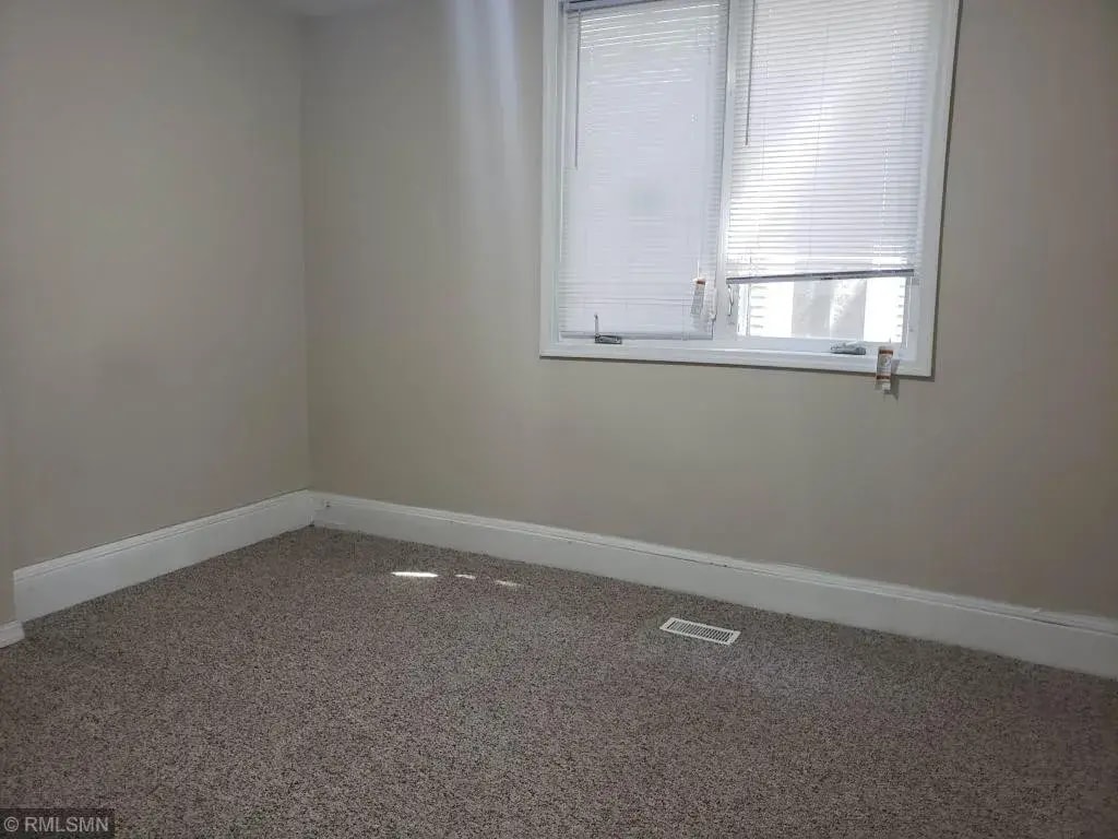 Bedroom 2 - 678 Jessamine Ave E