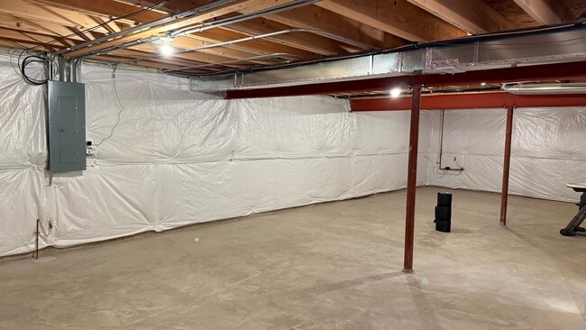 Building Photo - 1347 Tiger Lily Dr