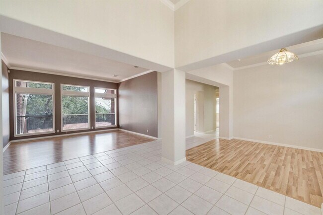 Building Photo - 11901 Jess Dr