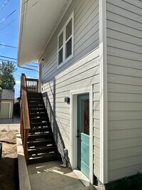 Building Photo - 2-2072 Pennsylvania St