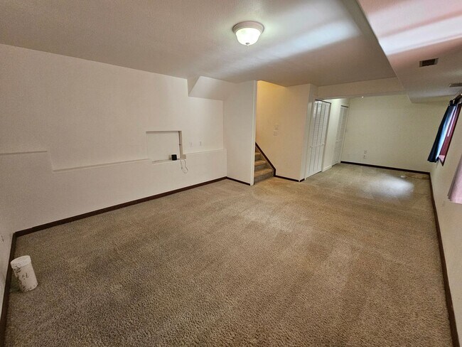 Building Photo - 3 Bed 2 bath house Off Stetson Hills in 80922!