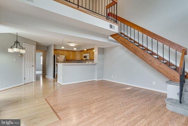 Building Photo - 6015 Curtier Dr