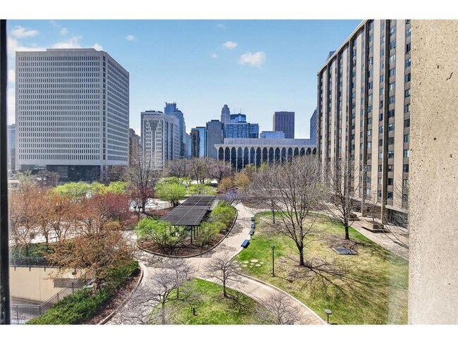 Building Photo - 19 S 1st St