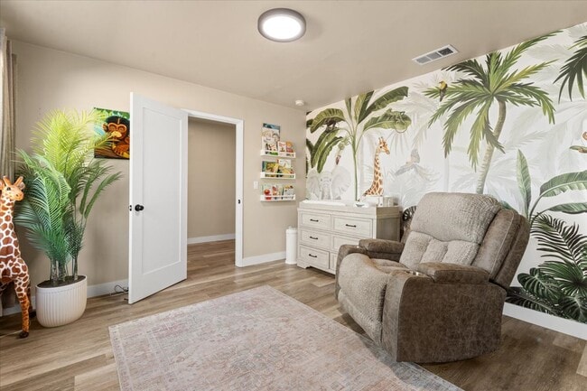 Building Photo - 1540 Souvenir Dr