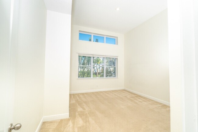 Building Photo - Dog-Friendly Laureate Park Home | 3 Bedrooms + Office Near Trails