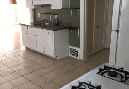 Building Photo - 218 Bingham St