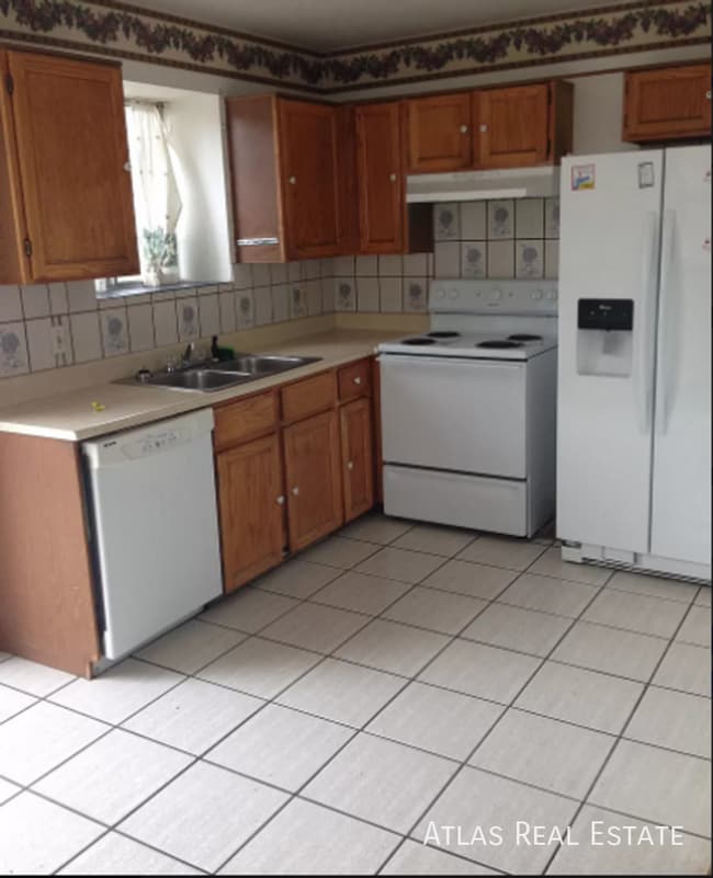 Building Photo - 14552 E 47th Ave