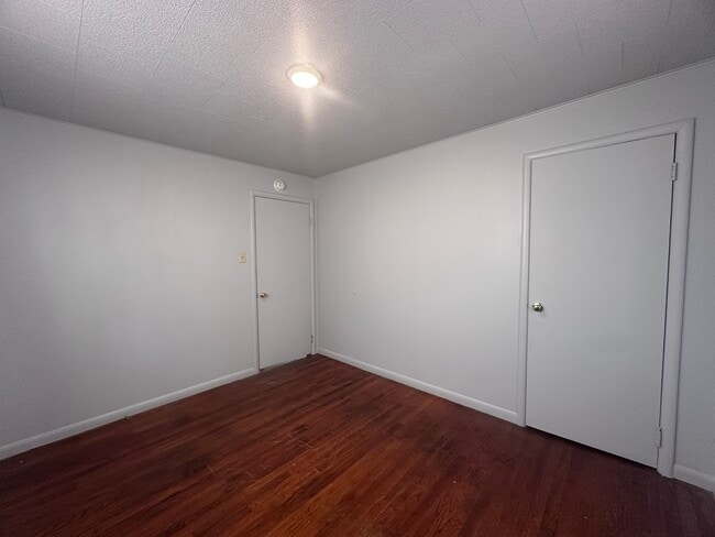 Building Photo - 1217 Williams-E