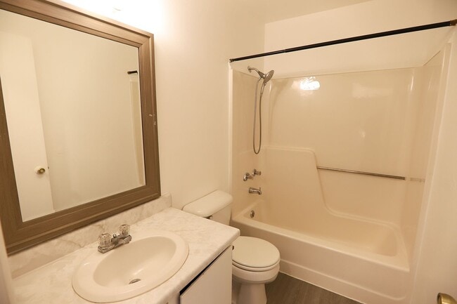 Building Photo - 257 Canby St