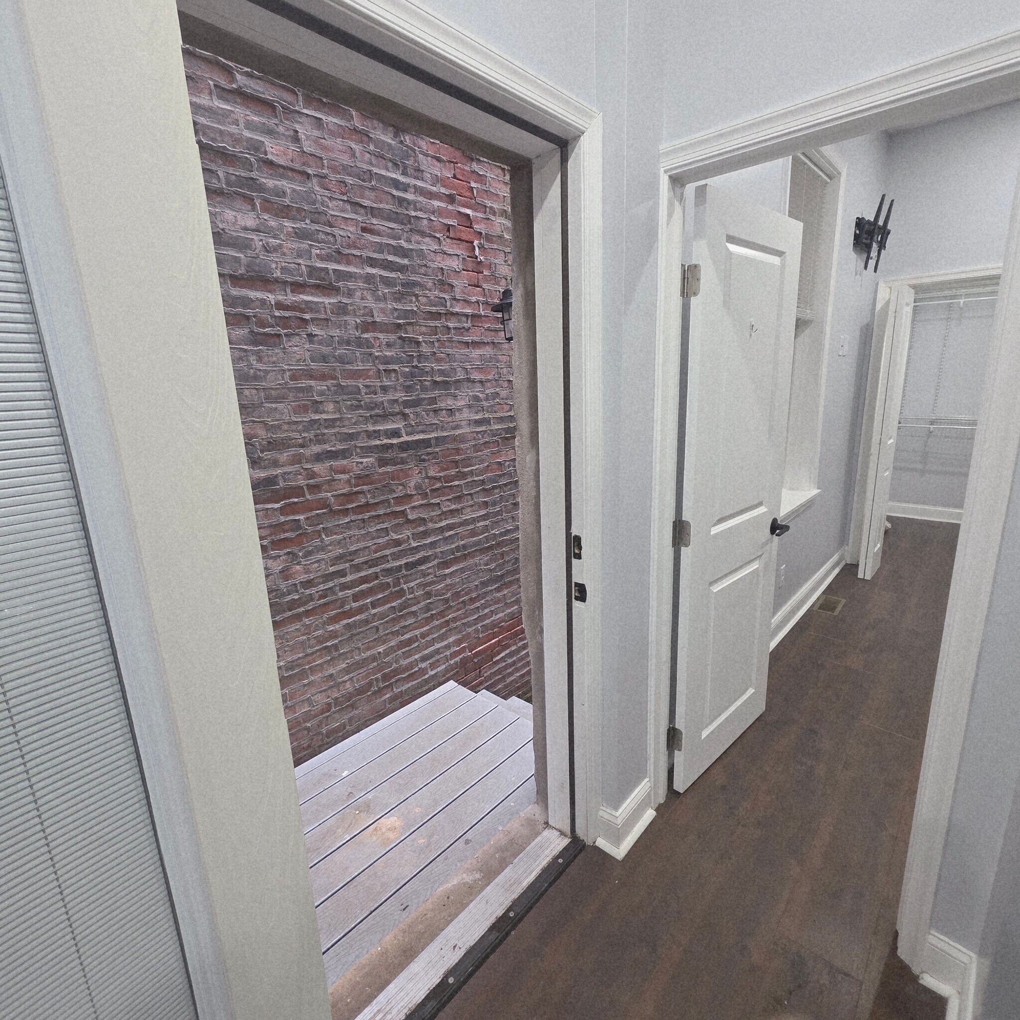 Building Photo - 768 N 26th St