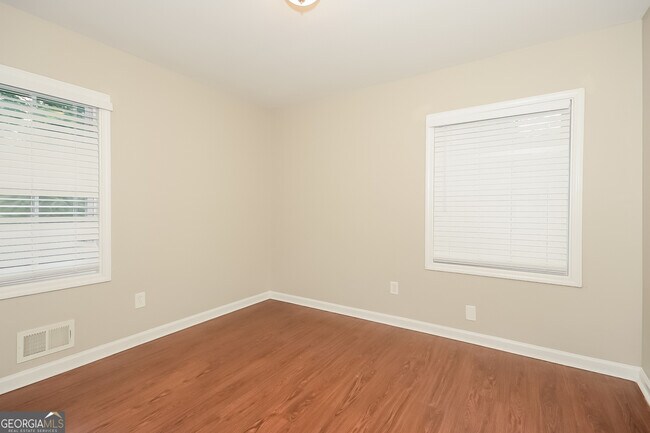 Building Photo - 261 Hermer Cir NW