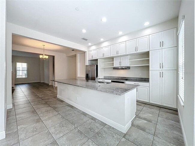 Building Photo - 561 Scotia Pl