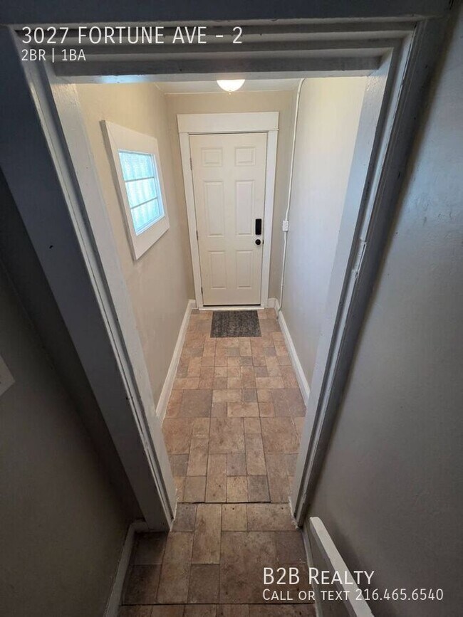 Building Photo - 3027 Fortune Ave