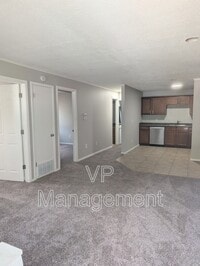 Building Photo - 2218 Emerald Dr