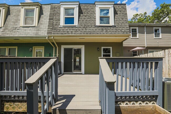 Building Photo - 11 Pawleys Ct