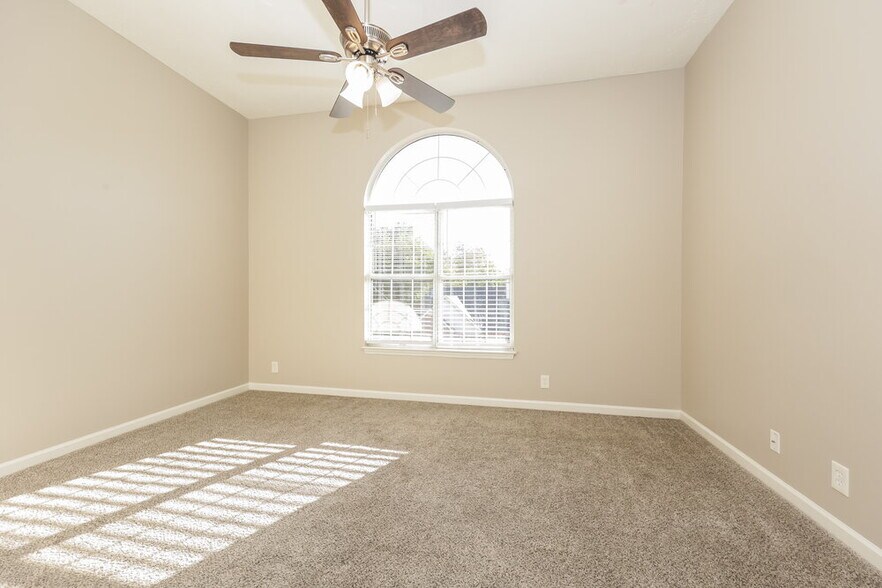 Building Photo - 2908 Split Oak Trail