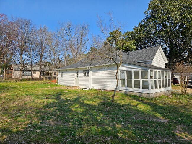 Building Photo - 508 Division
